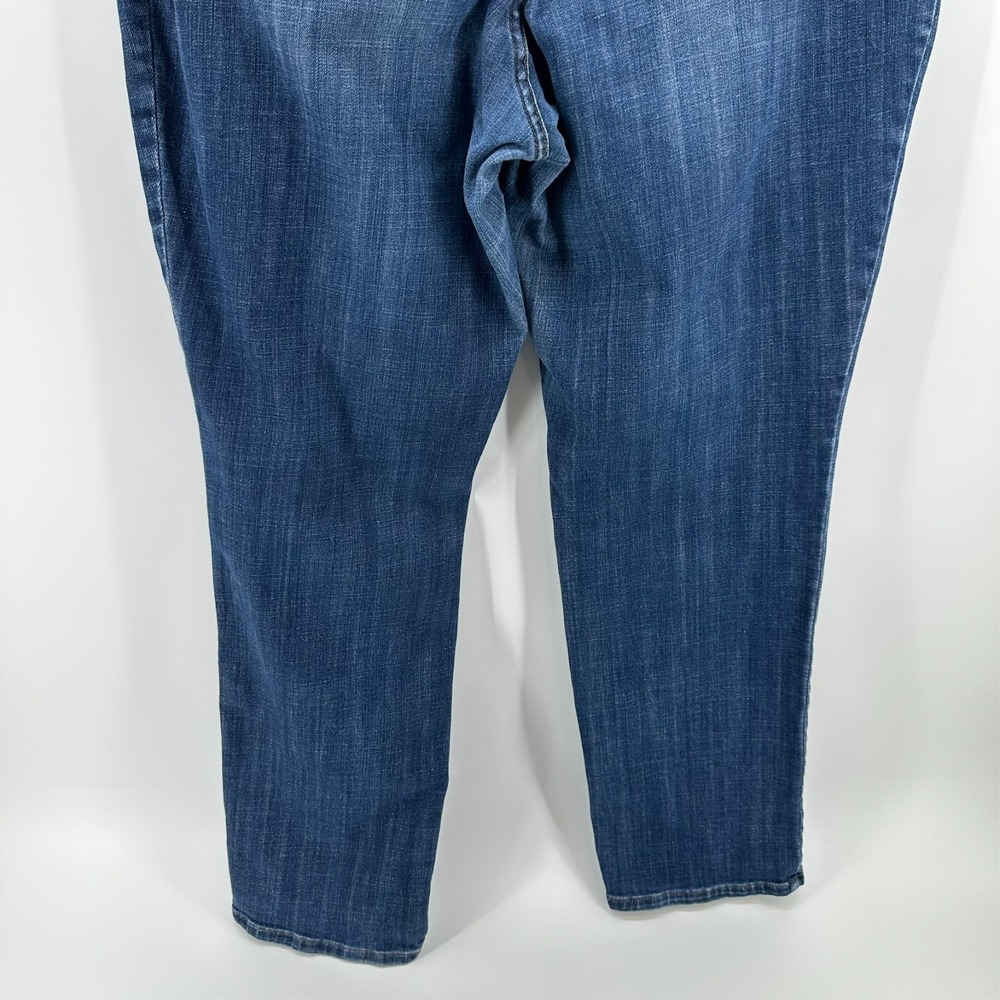Lee Jeans Womens 18W Long Blue Denim Relaxed Fit Straight Leg Mid Rise Stretch - Picture 4 of 10